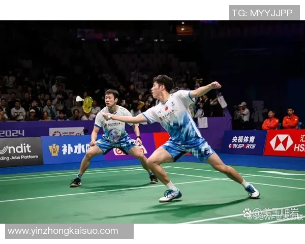 赛后分析:上海羽毛球队与北京羽毛球队的表现与状态对比 赛后分析:上海羽毛球队与北京羽毛球队的表现与状态对比