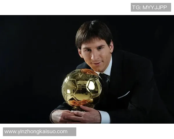 足球明星在场外的魅力西装搭配展现不同风格与个性