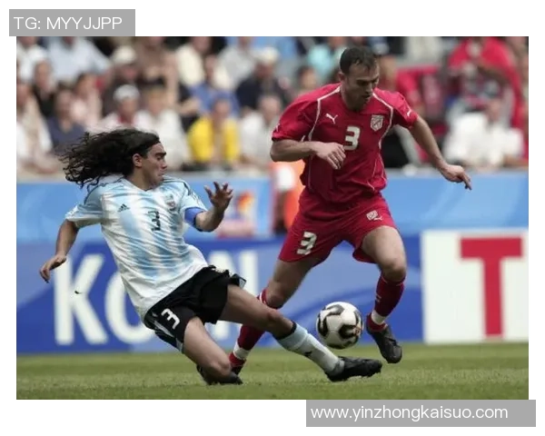 退役传奇足球明星赛盛况空前昔日球星重聚共襄盛举 退役传奇足球明星赛盛况空前昔日球星重聚共襄盛举