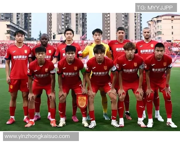 重庆足球明星赛现场争吵引发热议球迷与明星球员情绪激动互相指责 重庆足球明星赛现场争吵引发热议球迷与明星球员情绪激动互相指责